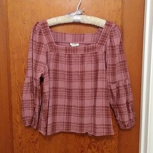 EUC a.n.a. 3/4 Length Puffed Sleeve Blouse Size Small